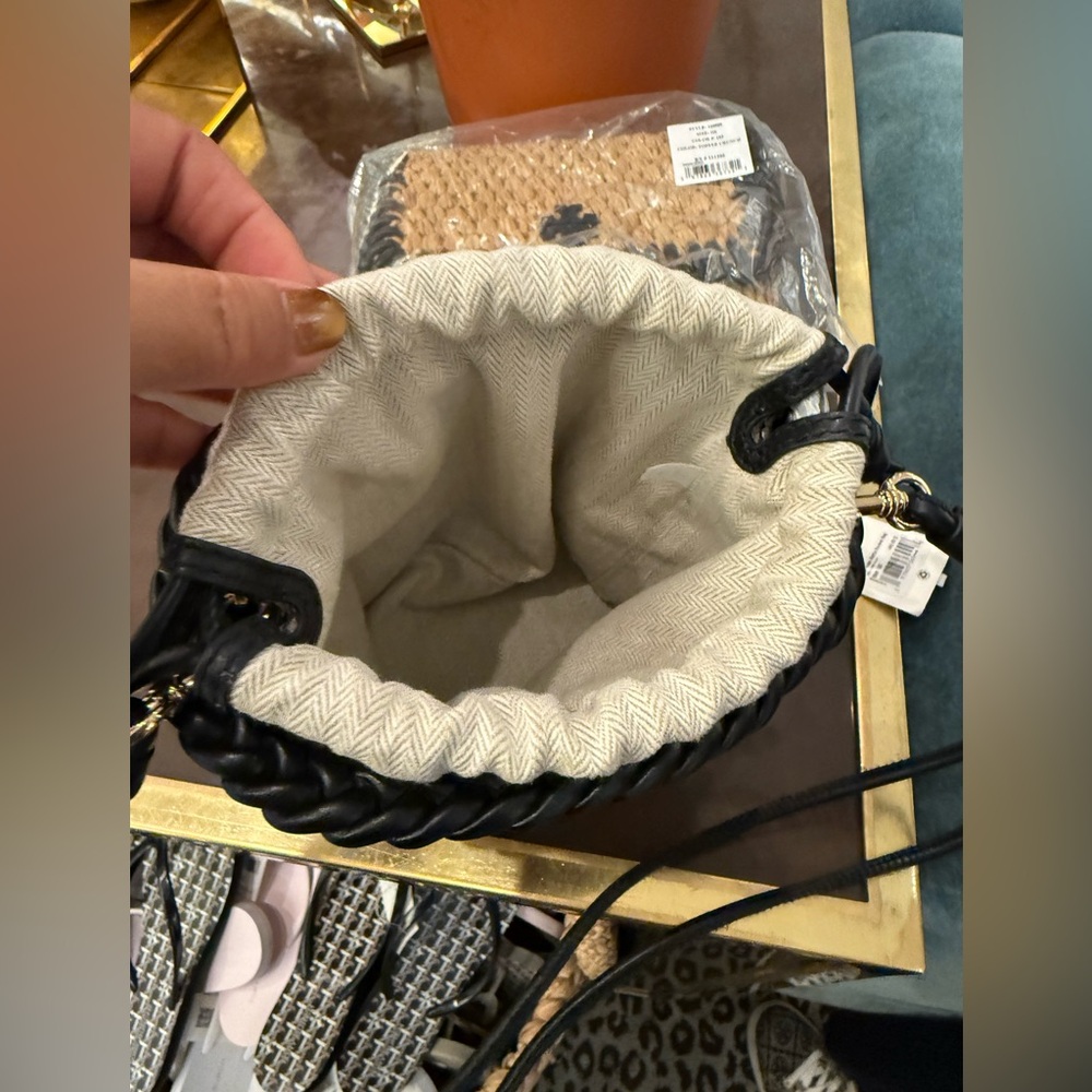 Tory Burch Emerson Raffie Grass Bucket NWT - Picture 4 of 6